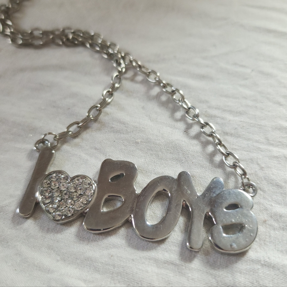 VINTAGE & NWT! y2k I ♡ BOYS necklace